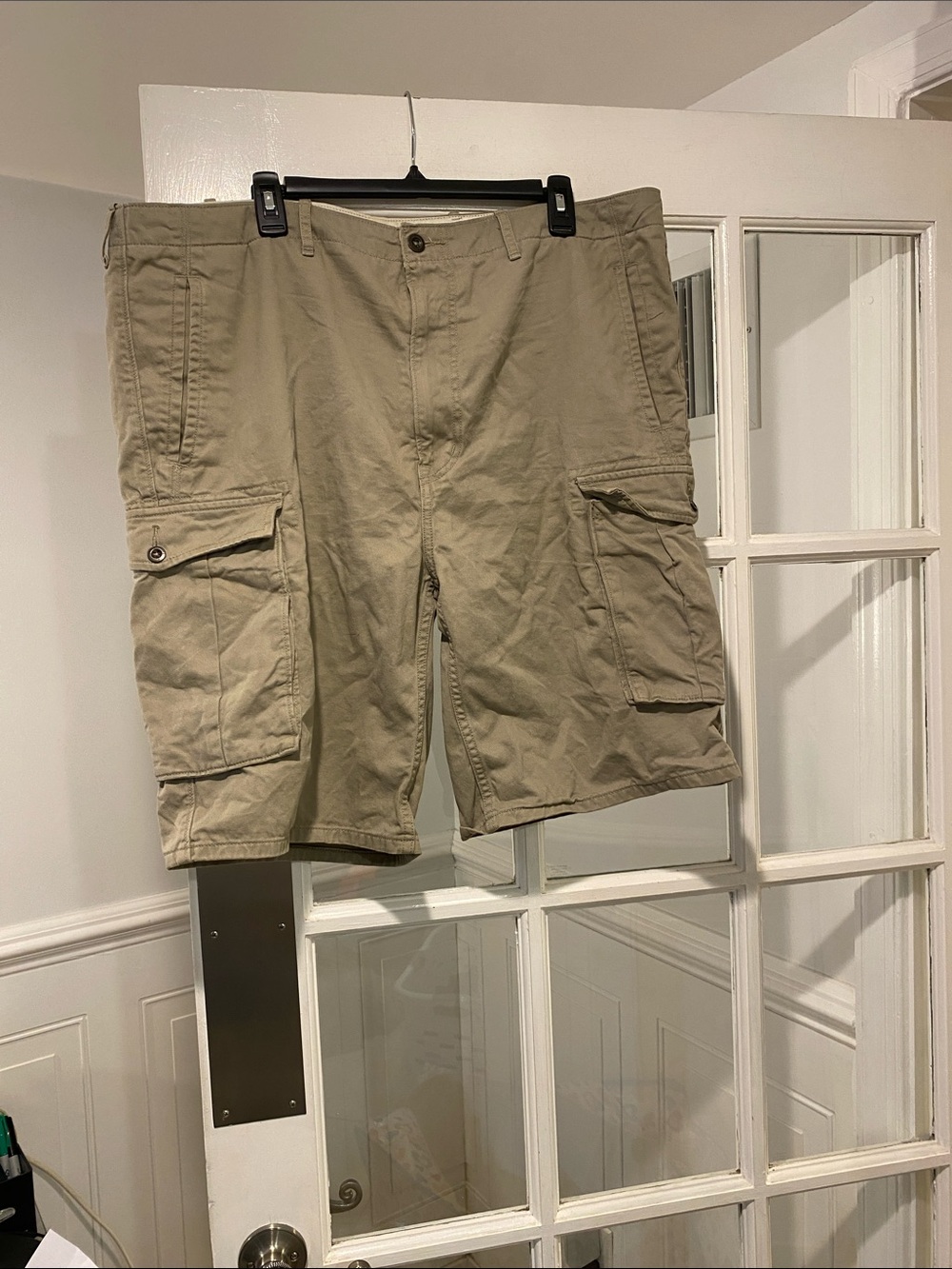 Levi Strauss size 40 Cargo shorts good condition